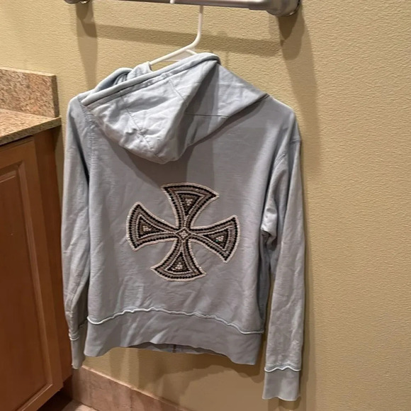 Twisted Heart woman's light blue hooded with a jeweled emblem on the back - Picture 9 of 16
